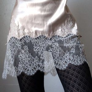 *SOLD* Victoria's Secret // VTG Nude/Beige Slip